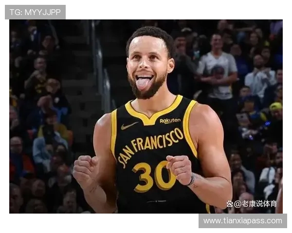 史密斯借掩护精准命中三分手感火热助球队领先